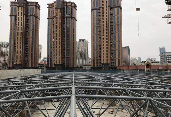 上海螺栓球网架结构