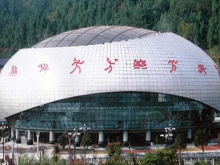 上海体育中心球形网架加工安装